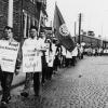 „Kampf dem Atomtod“-Demonstration der hessischen Naturfreundejugend nach Offenbach (1959). „Kampf dem Atomtod“-Demonstration der hessischen Naturfreundejugend nach Offenbach (1959).